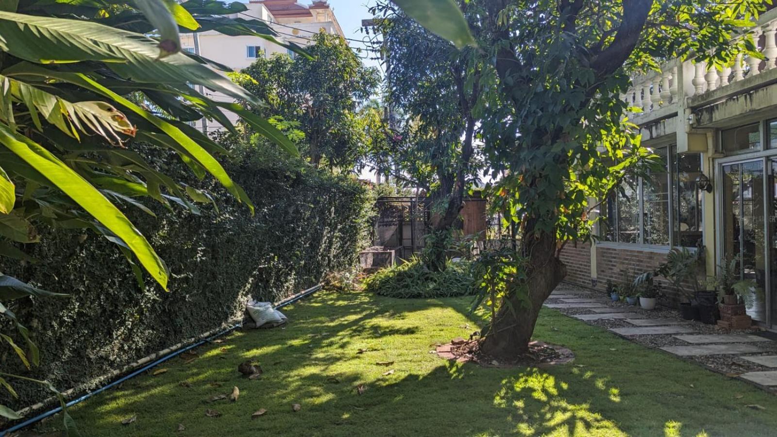 Atelier 36 Hotel Chiang Mai Bagian luar foto